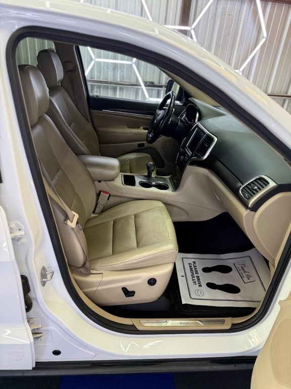 2014 Jeep Grand Cherokee Image 38
