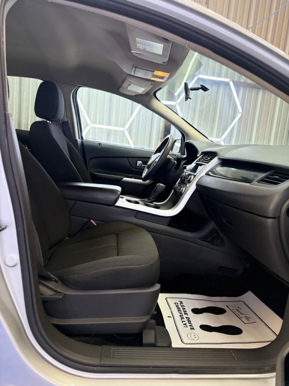 2014 Ford Edge Image 30