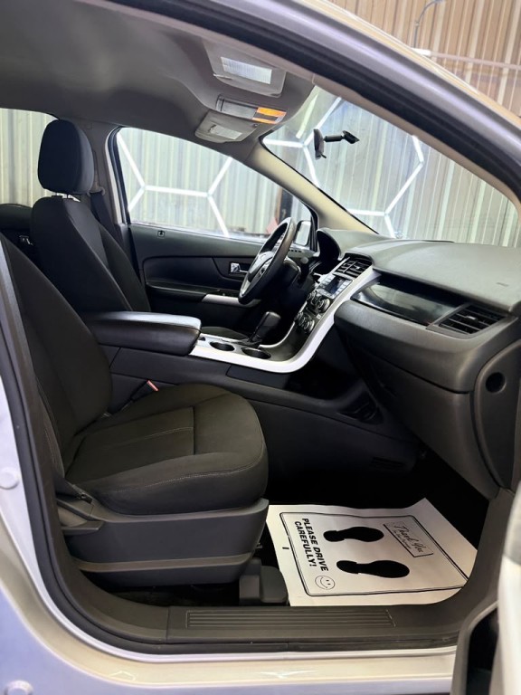 2014 Ford Edge Image 32