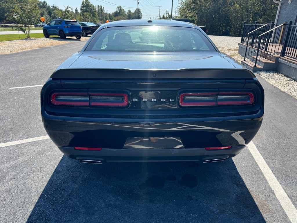 2023 Dodge Challenger Image 3