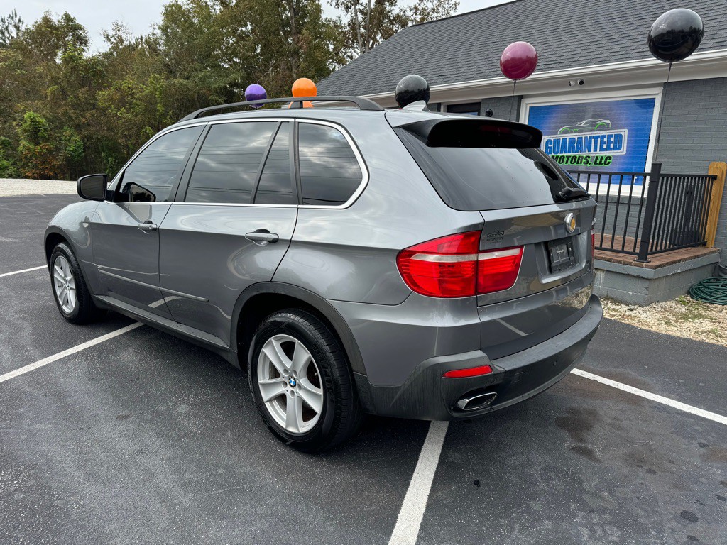 2008 BMW X5 Image 2