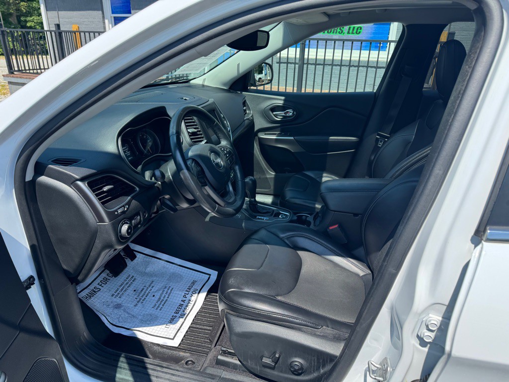 2019 Jeep Cherokee Image 6