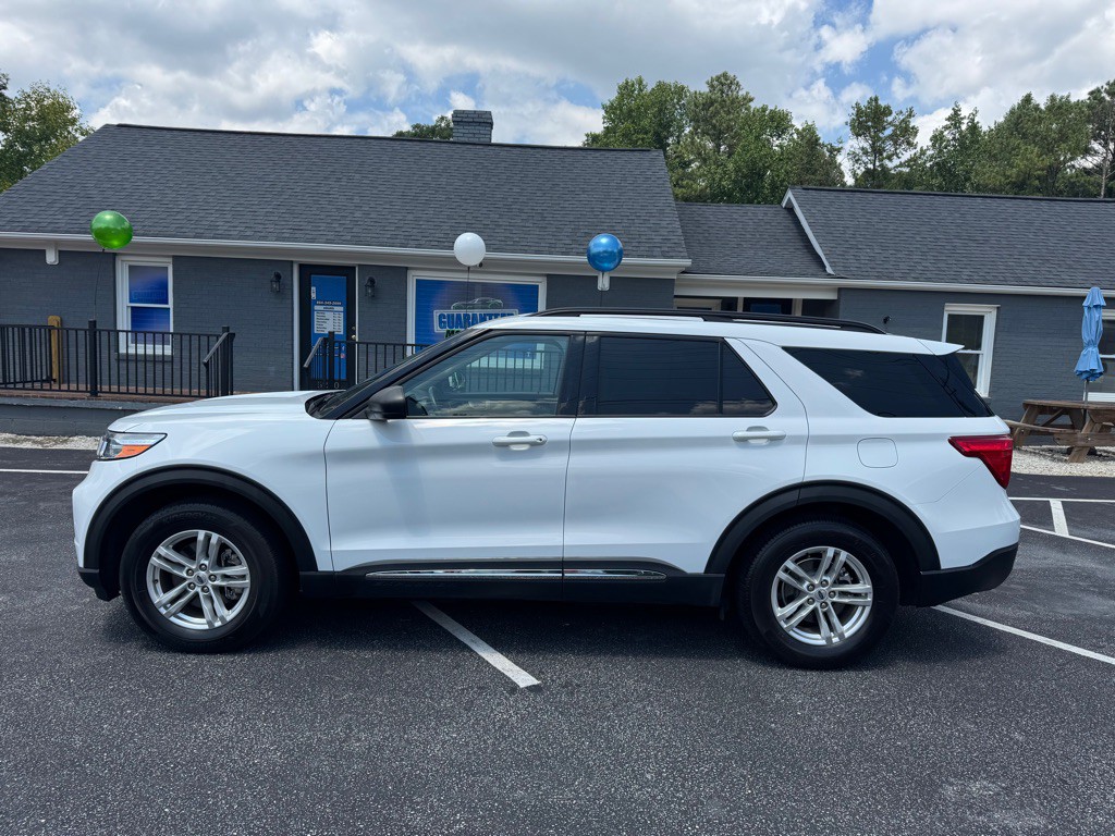 2023 Ford Explorer Image 1