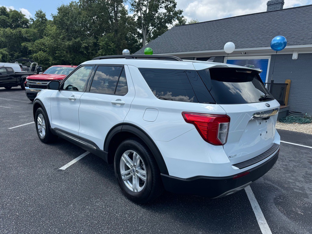 2023 Ford Explorer Image 3