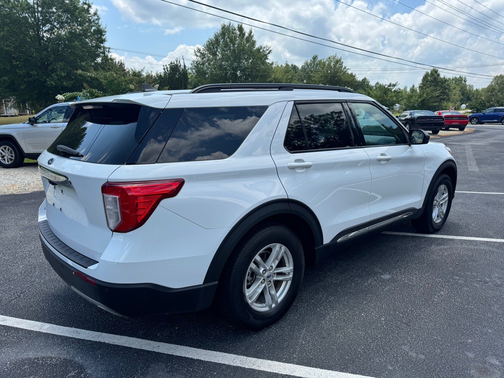 2023 Ford Explorer Image 4