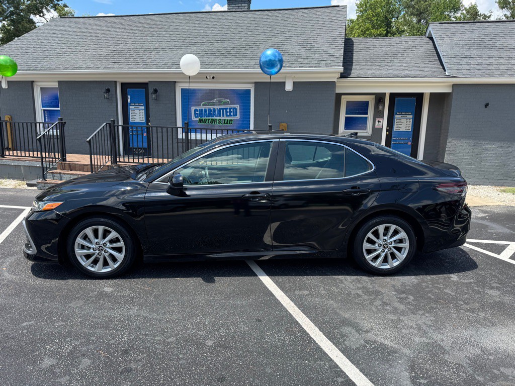 2021 Toyota Camry Image 1