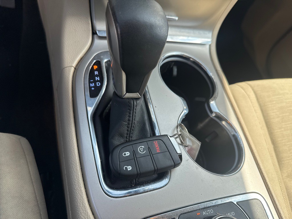 2017 Jeep Grand Cherokee Image 9
