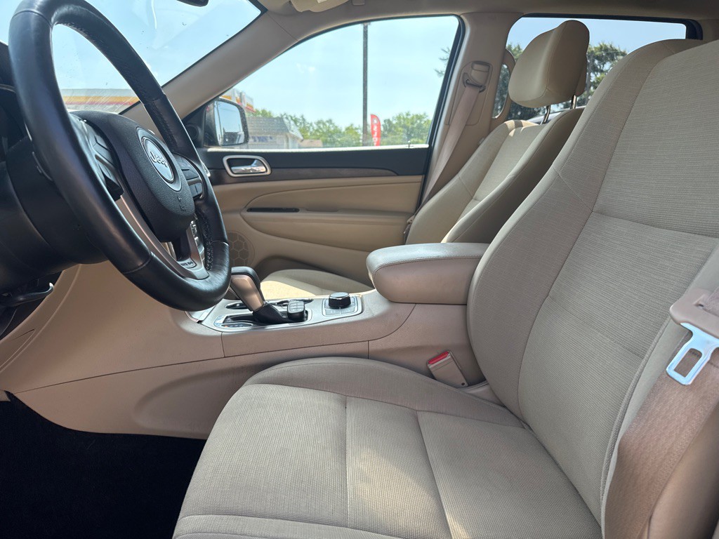 2017 Jeep Grand Cherokee Image 10