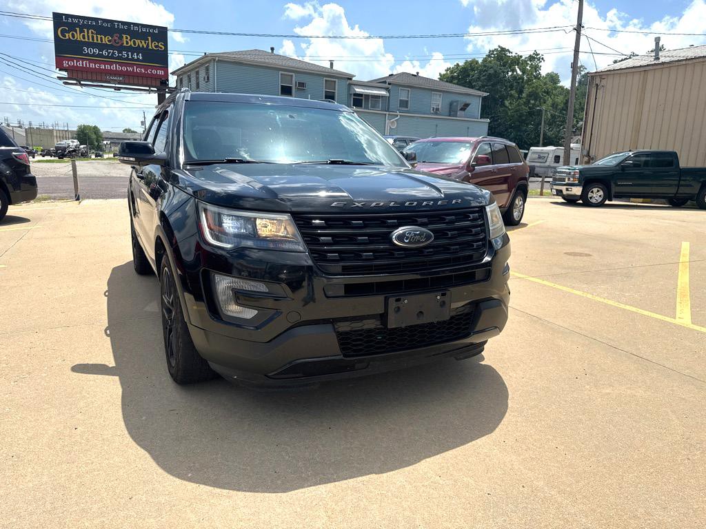 2017 Ford Explorer Image 2