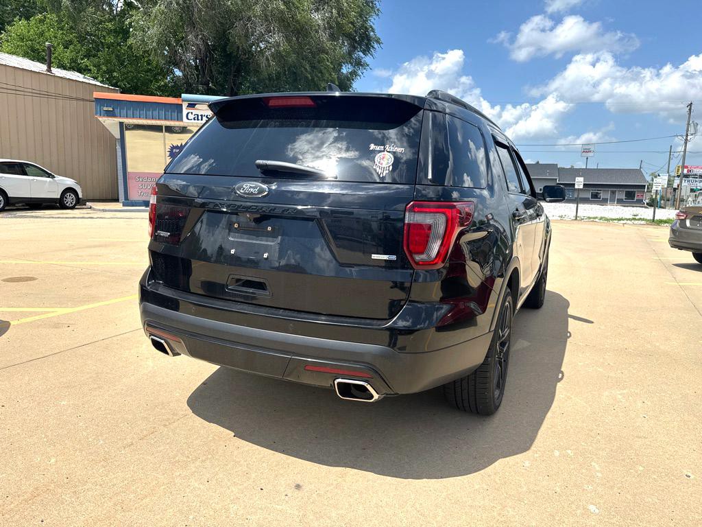 2017 Ford Explorer Image 4