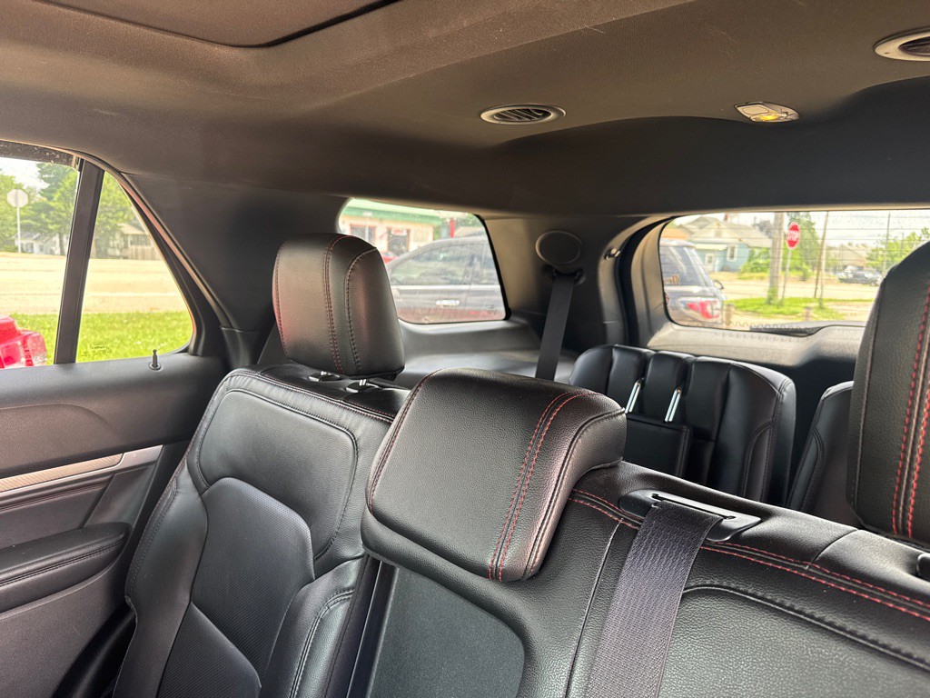 2017 Ford Explorer Image 13
