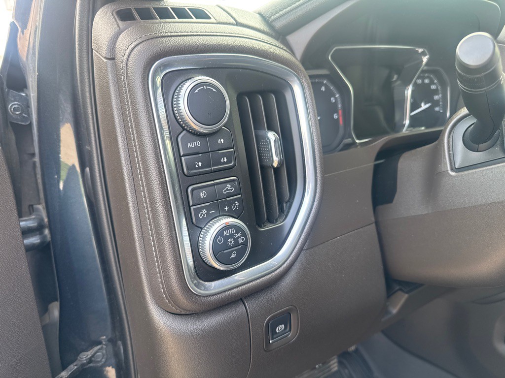 2019 GMC Sierra Image 17