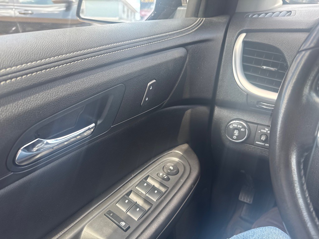 2016 Chevrolet Traverse Image 8
