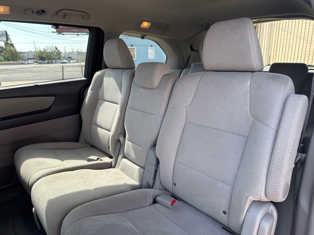 2012 Honda Odyssey Image 11