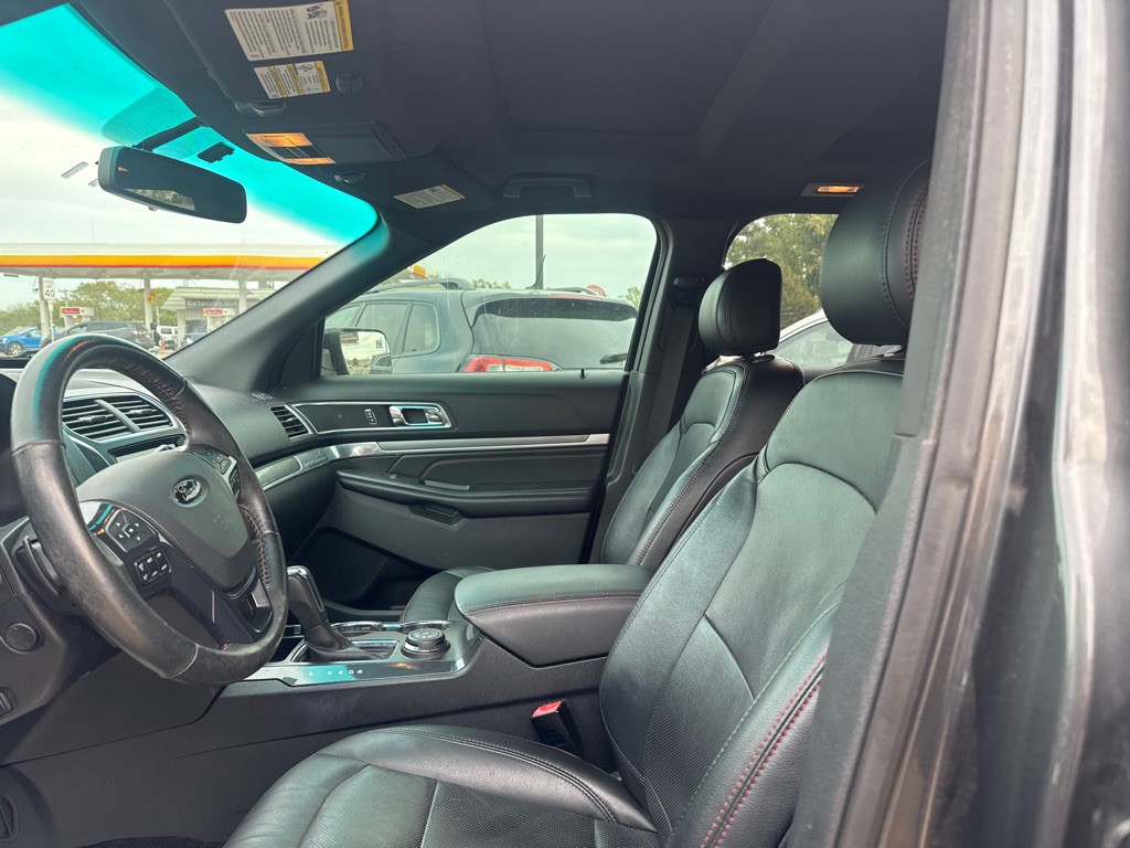 2017 Ford Explorer Image 13