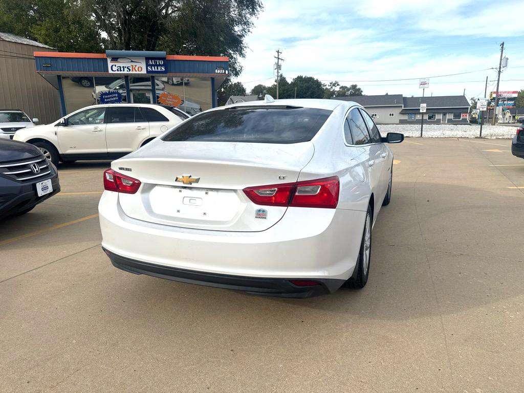 2016 Chevrolet Malibu Image 3