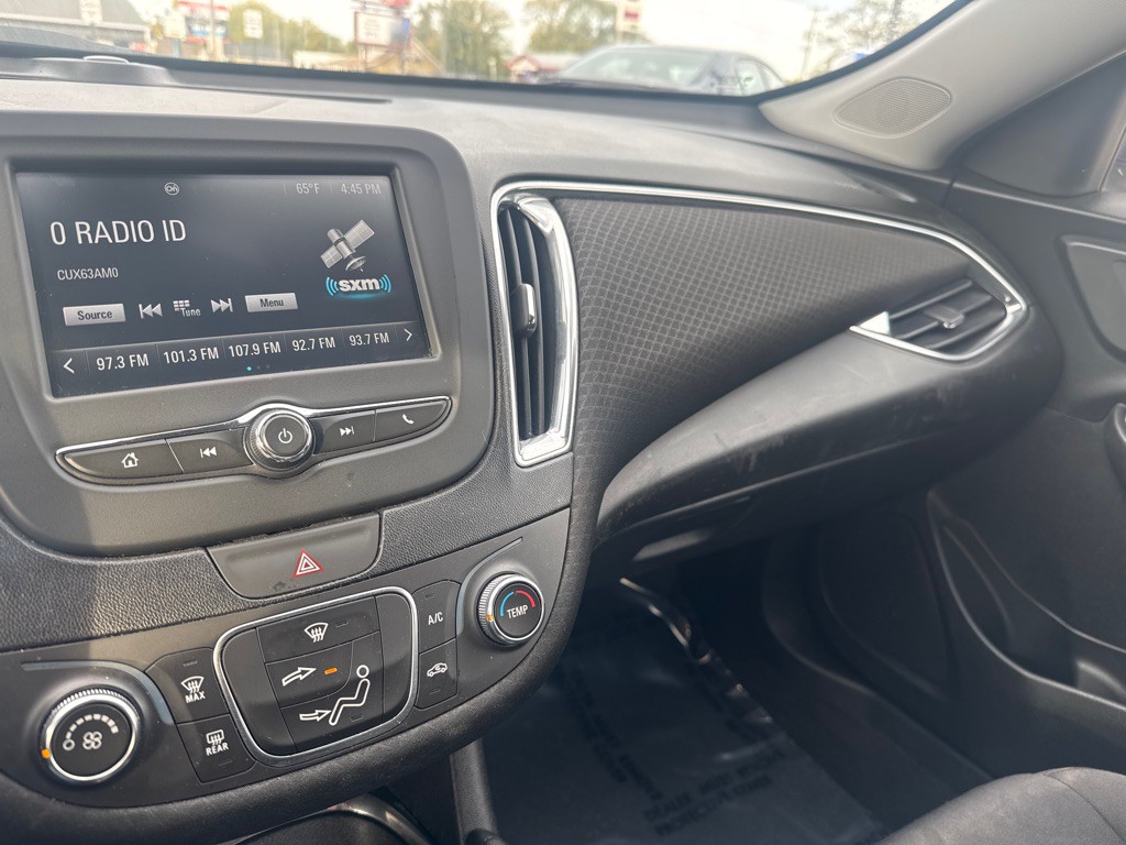 2016 Chevrolet Malibu Image 6