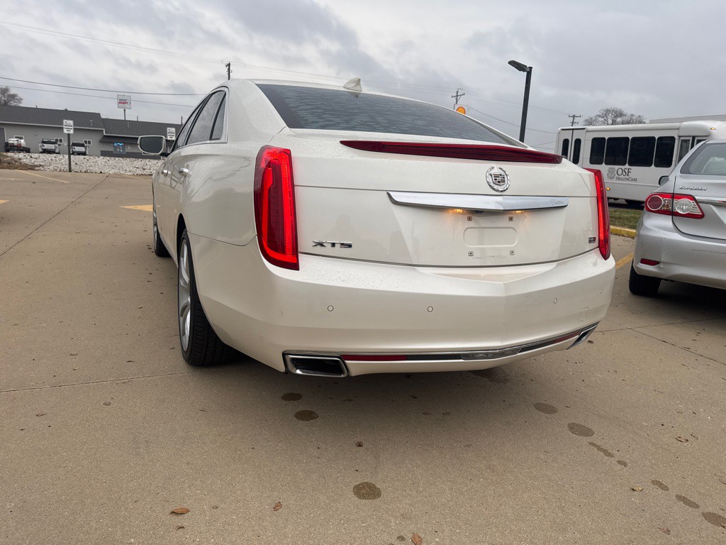 2015 Cadillac XTS Image 3