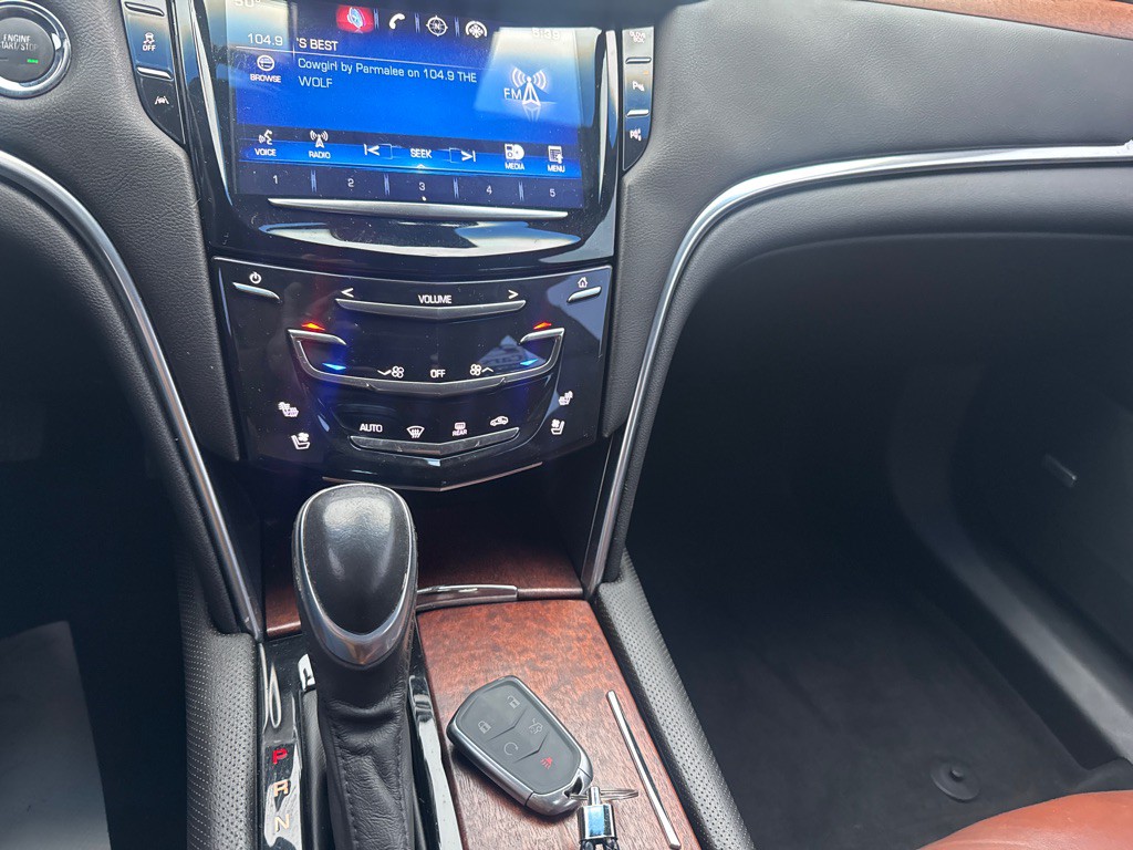 2015 Cadillac XTS Image 10