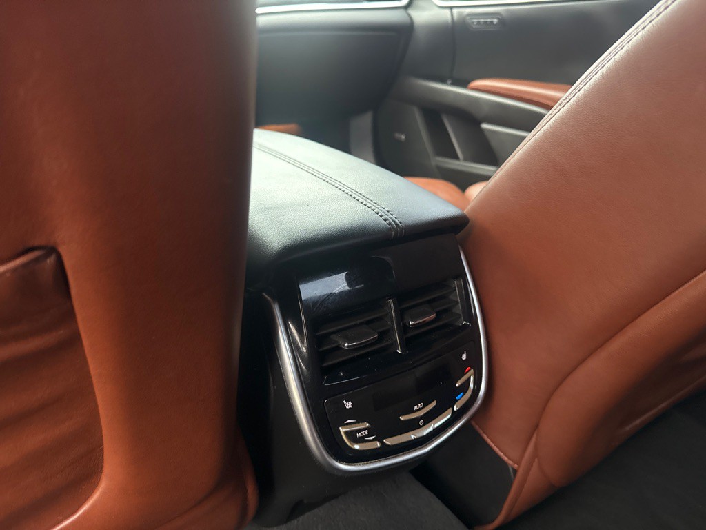 2015 Cadillac XTS Image 14