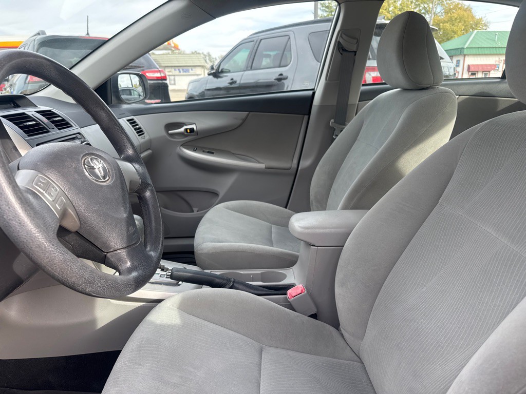 2012 Toyota Corolla Image 7