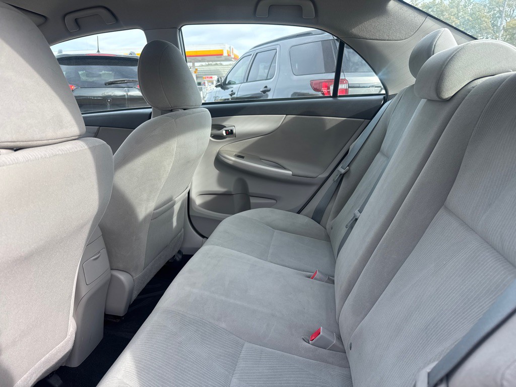 2012 Toyota Corolla Image 8