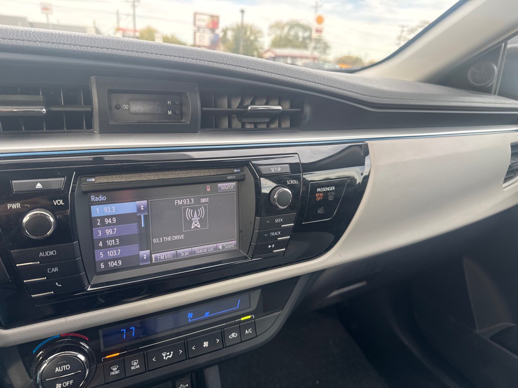 2016 Toyota Corolla Image 6