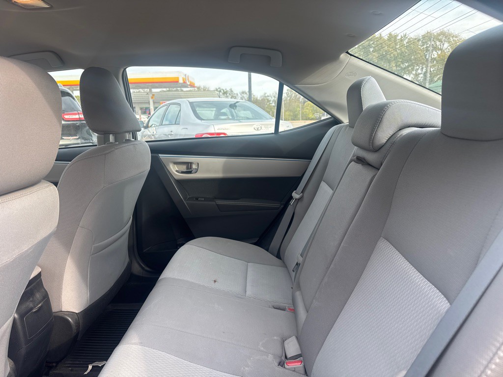 2016 Toyota Corolla Image 9