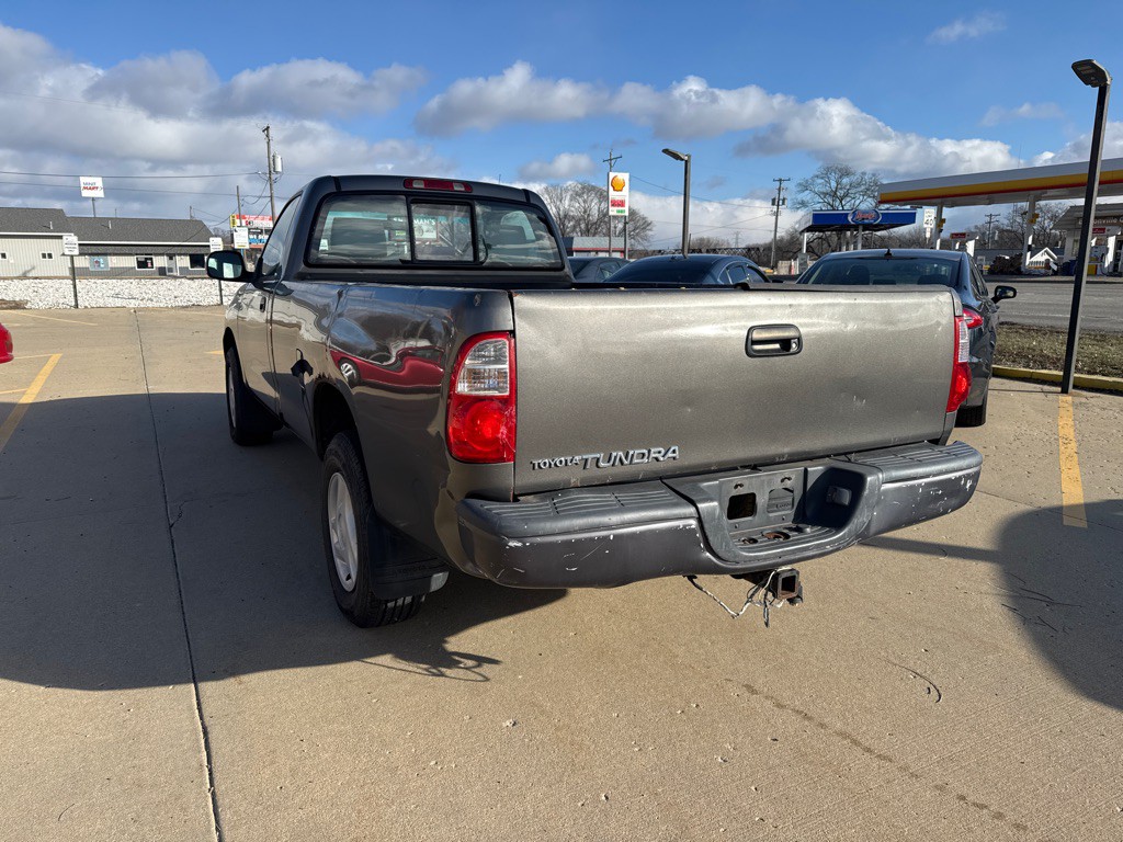 2005 Toyota Tundra Image 4