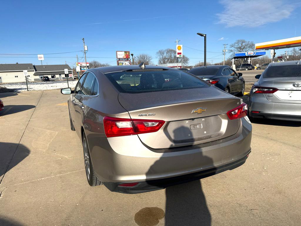 2023 Chevrolet Malibu Image 3