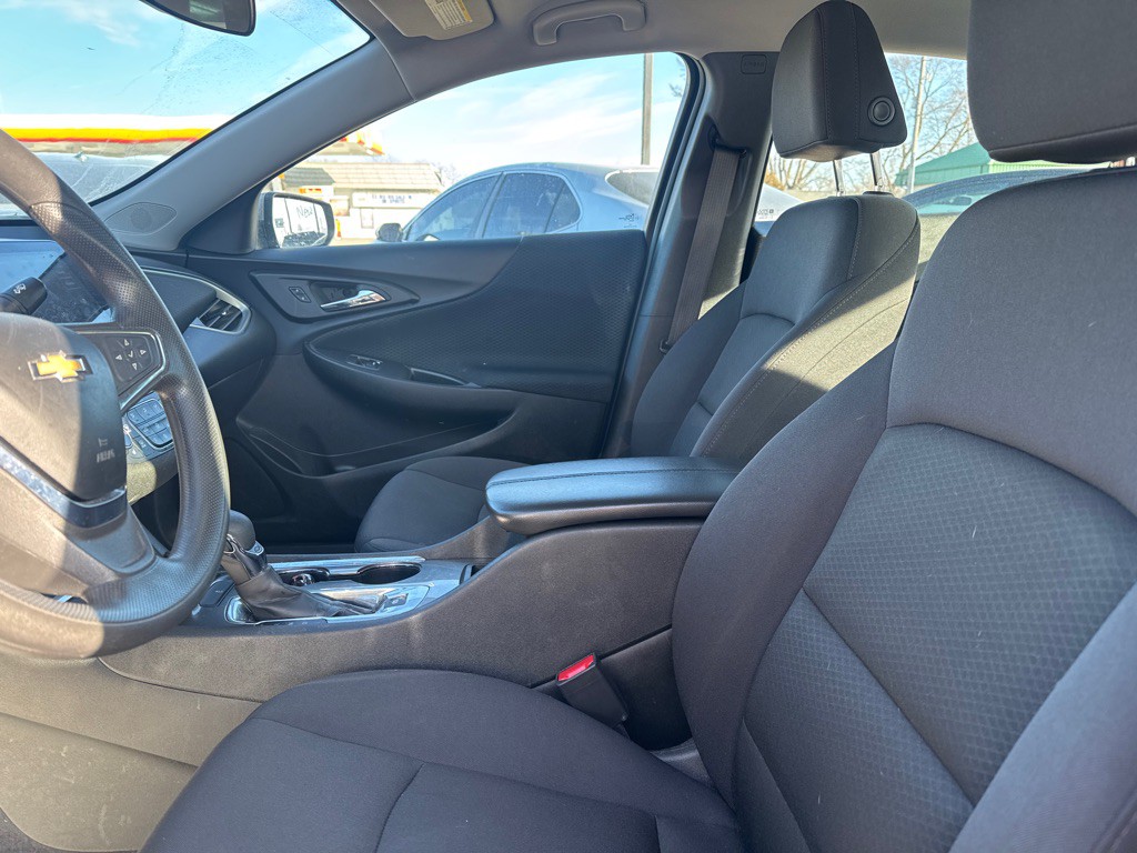 2023 Chevrolet Malibu Image 5