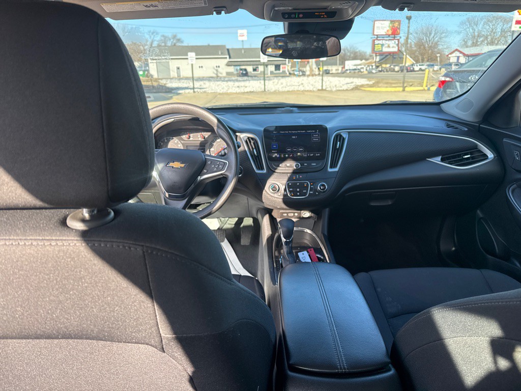 2023 Chevrolet Malibu Image 7