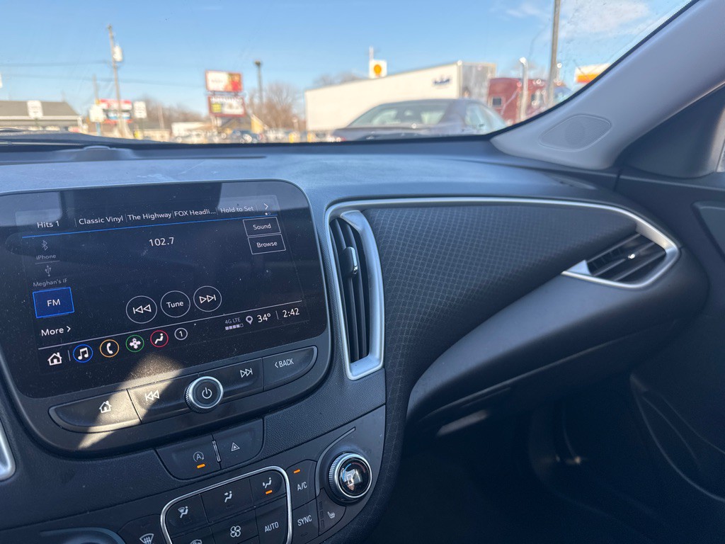 2023 Chevrolet Malibu Image 10