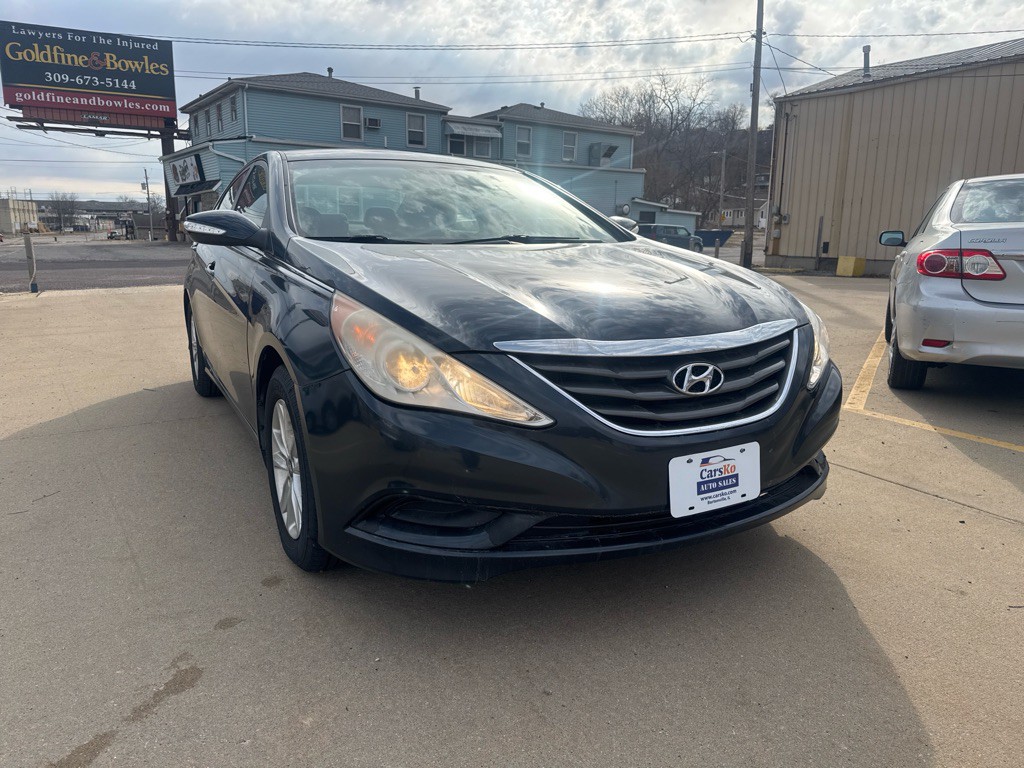 2014 Hyundai Sonata Image 2