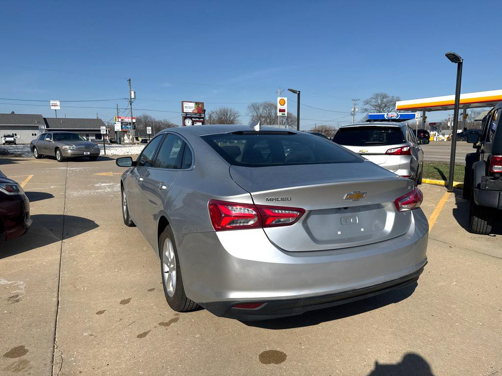 2022 Chevrolet Malibu Image 4