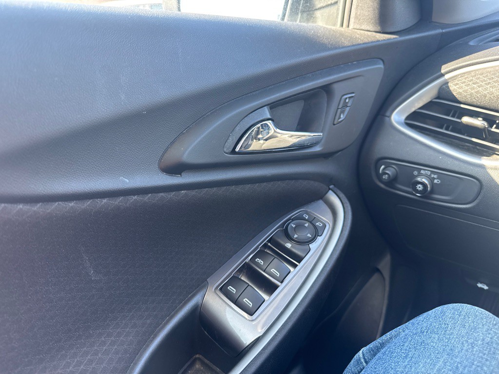 2022 Chevrolet Malibu Image 7