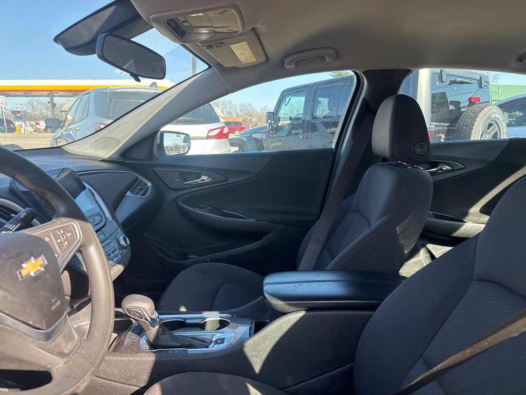 2022 Chevrolet Malibu Image 8