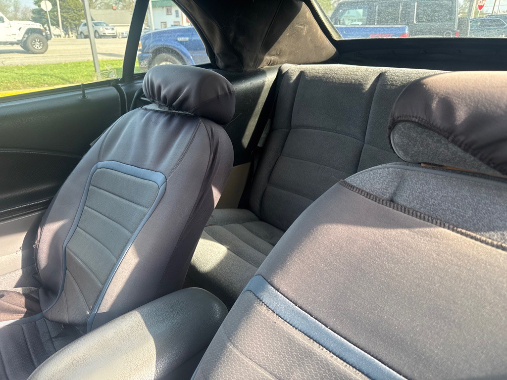 1994 Ford Mustang Image 10