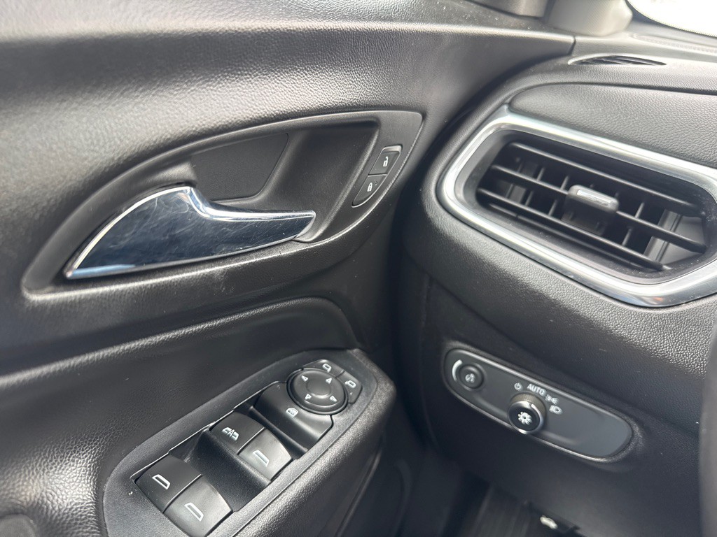 2019 Chevrolet Equinox Image 8