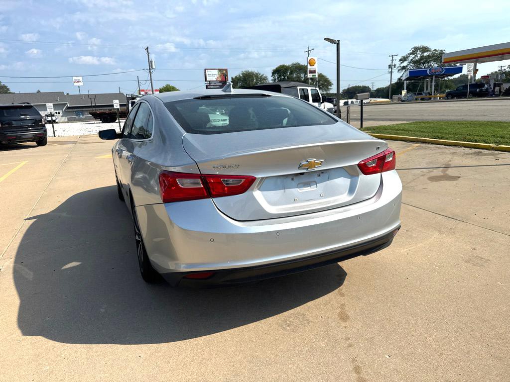 2018 Chevrolet Malibu Image 4