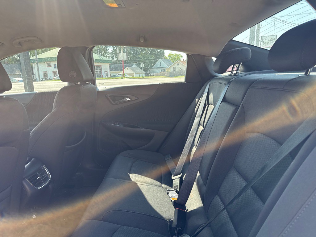 2018 Chevrolet Malibu Image 9