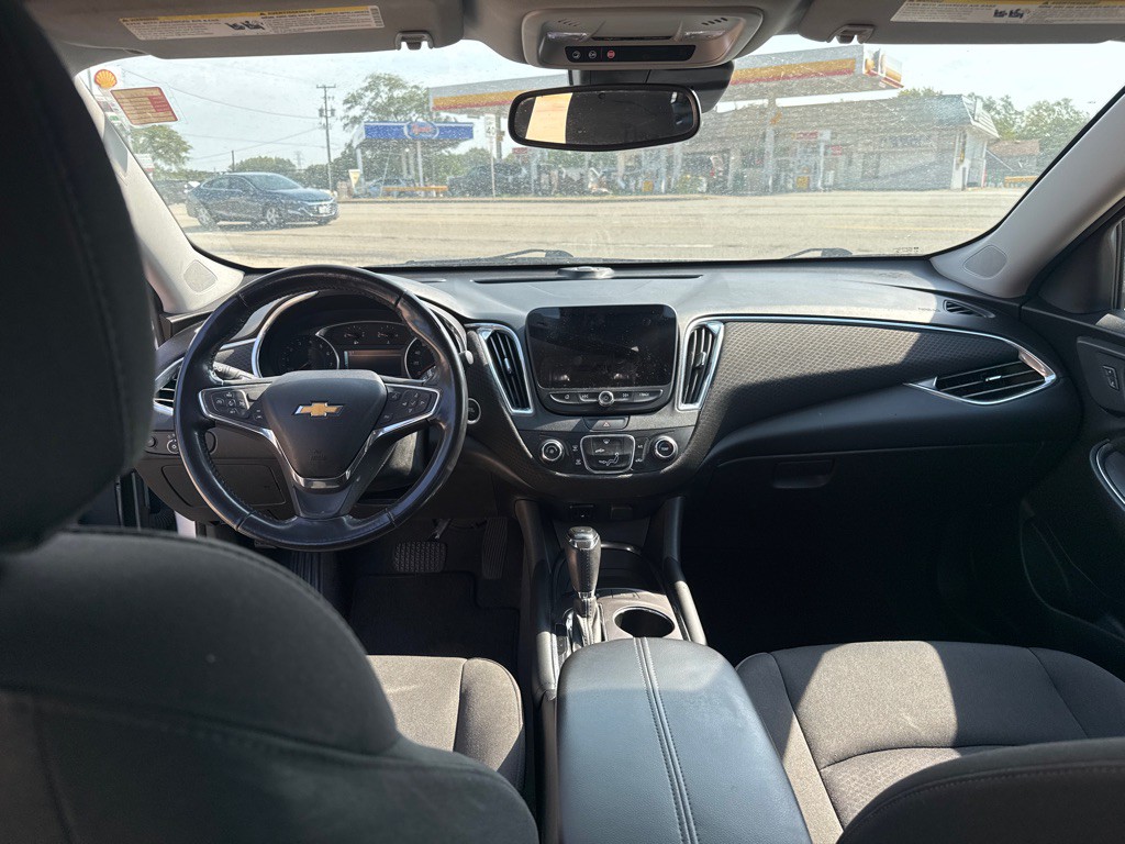 2018 Chevrolet Malibu Image 10
