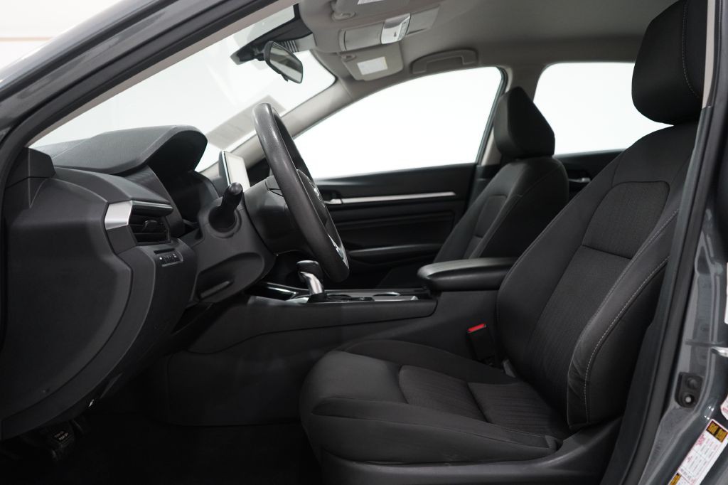 2021 Nissan Altima Image 16