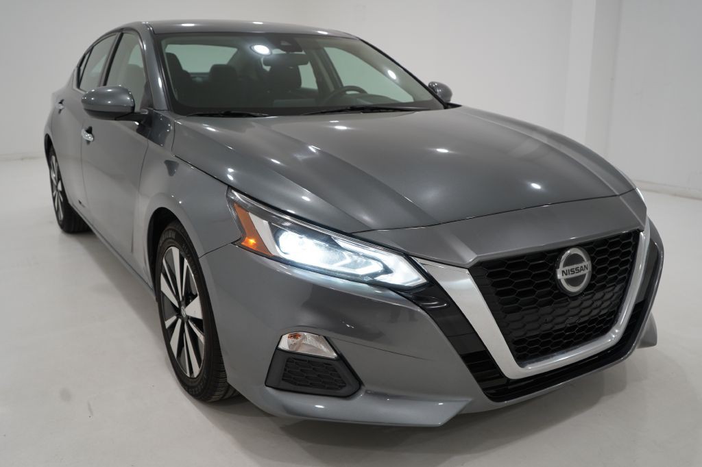 2021 Nissan Altima Image 32
