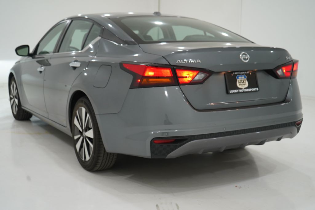 2021 Nissan Altima Image 35