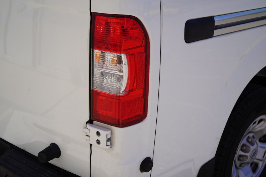2021 Nissan NV Image 13