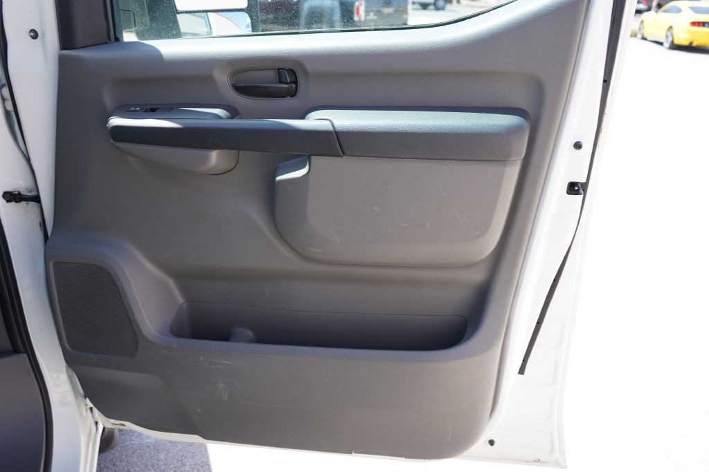 2021 Nissan NV Image 20