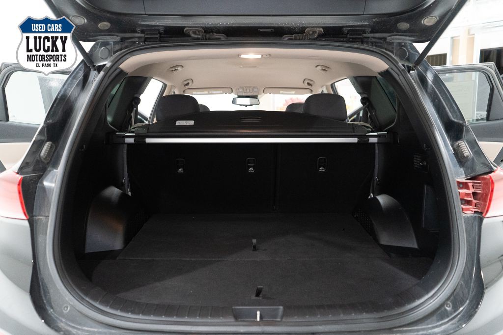 2019 Hyundai Santa Fe Image 18