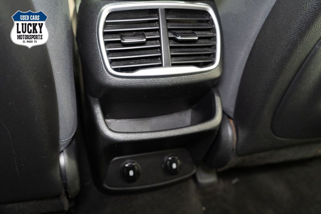 2019 Hyundai Santa Fe Image 19