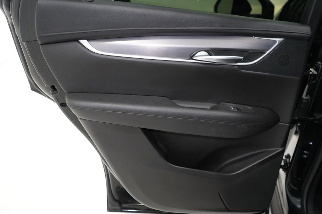 2019 Cadillac XT5 Image 16